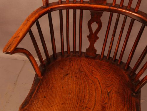 A SUPER THAMES VALLEY YEW WINDSOR CHAIR - ADDITIONAL PHOTO 5