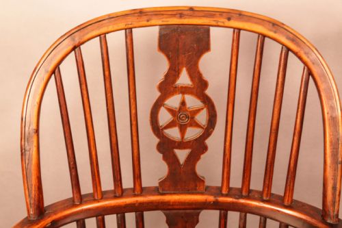 A SUPER THAMES VALLEY YEW WINDSOR CHAIR - ADDITIONAL PHOTO 10