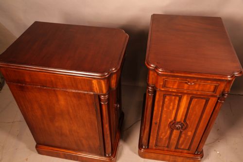 FANTASTIC PAIR OF VICTORIAN BEDSIDE CHESTS - ADDITIONAL PHOTO 6