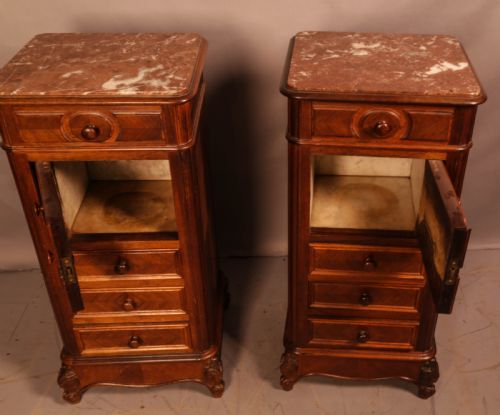 A PAIR OF FRENCH BEDSIDE CUPBOARDS IN WALNUT - ADDITIONAL PHOTO 3