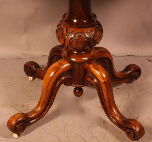 A GOOD WILLIAM IV TEA TABLE IN ROSEWOOD - ADDITIONAL PHOTO 7