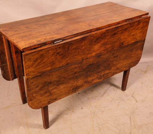a very rare georgian gate leg dining table in yew wood - CATEGORY: ANTIQUE TABLES - DATED GEORGIAN