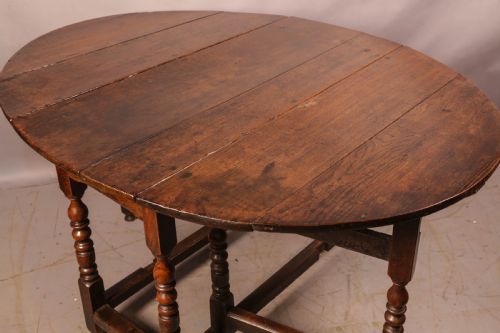 A VERY GOOD 17TH C OAK GATE LEG DINING TABLE - ADDITIONAL PHOTO 3