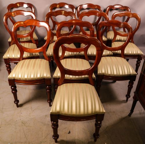 A SET OF 12 VICTORIAN MAHOGANY BALLOON BACK DINING CHAIRS - ADDITIONAL PHOTO 1