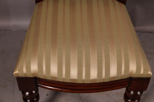 A SET OF 12 VICTORIAN MAHOGANY BALLOON BACK DINING CHAIRS - ADDITIONAL PHOTO 9