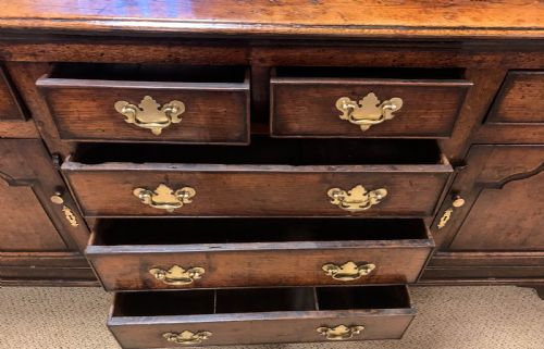 A GEORGIAN OAK SERVING DRESSER GREAT COLOUR - ADDITIONAL PHOTO 13
