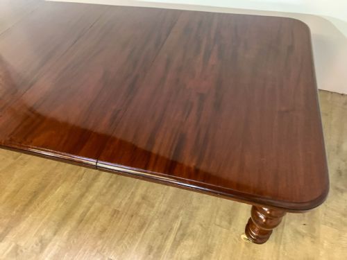 A SUPER VICTORIAN EXTENDING DINING TABLE IN MAHOGANY SEATS UP TO 14 - ADDITIONAL PHOTO 19