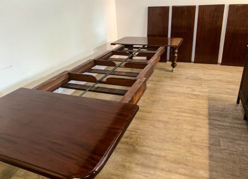 A SUPER VICTORIAN EXTENDING DINING TABLE IN MAHOGANY SEATS UP TO 14 - ADDITIONAL PHOTO 20
