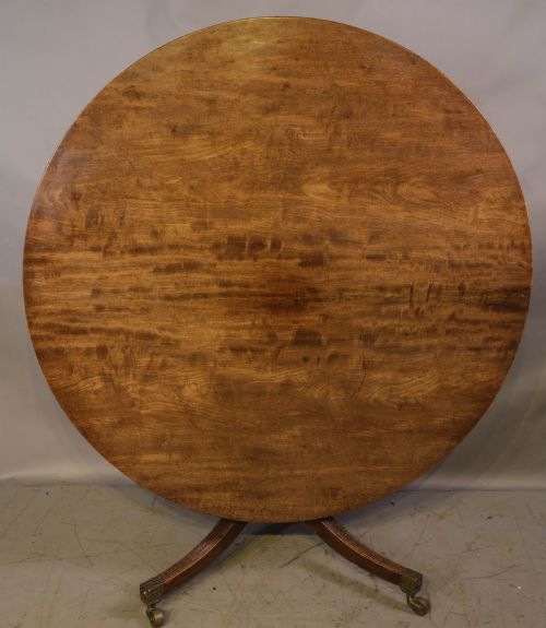 A RARE GEORGIAN CIRCULAR TOP DINING TABLE IN MAHOGANY - ADDITIONAL PHOTO 2