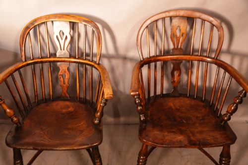 A NEAR PAIR OF ASH AND ELM WINDSOR CHAIRS - ADDITIONAL PHOTO 2
