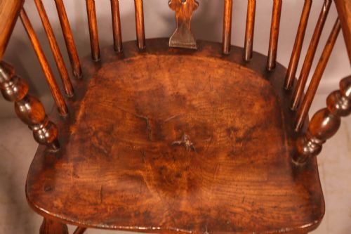 A NEAR PAIR OF ASH AND ELM WINDSOR CHAIRS - ADDITIONAL PHOTO 9