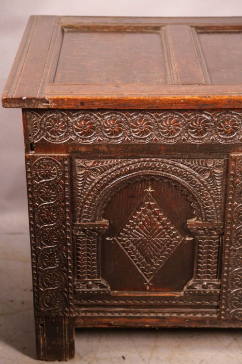 17TH CENTURY COFFER CARVED OAK - ADDITIONAL PHOTO 3