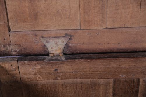 17TH CENTURY COFFER CARVED OAK - ADDITIONAL PHOTO 6