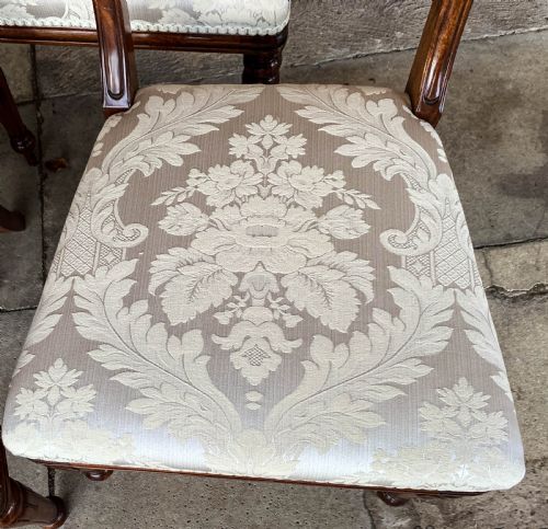 A GOOD QUALITY SET OF 8 VICTORIAN MAHOGANY DINING CHAIRS - ADDITIONAL PHOTO 4