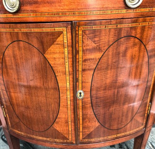 A VERY RARE MATCHING PAIR OF GEORGIAN SIDEBOARDS - ADDITIONAL PHOTO 9