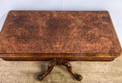 A QUALITY VICTORIAN BURR WALNUT GAMES TABLE - ADDITIONAL PHOTO 8