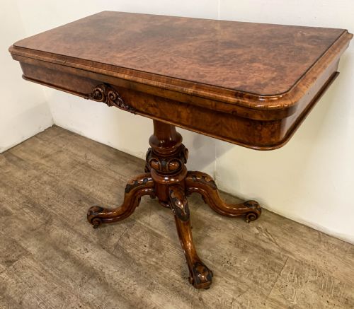 A QUALITY VICTORIAN BURR WALNUT GAMES TABLE - ADDITIONAL PHOTO 9