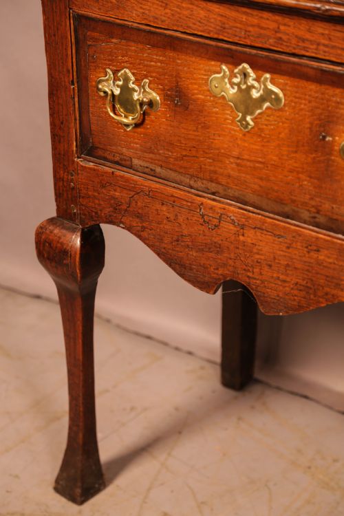 A GOOD EARLY 8TH CENTURY OAK DRESSER - ADDITIONAL PHOTO 14