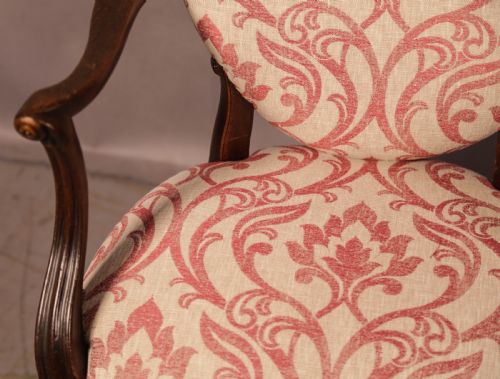 A BEUTIFUL PAIR OF GEOGIAN 18TH C SALON CHAIRS - ADDITIONAL PHOTO 5