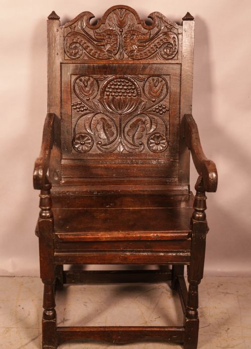 a good 17th century oak wainscot chair - CATEGORY: ANTIQUE CHAIRS - DATED 17TH CENTURY