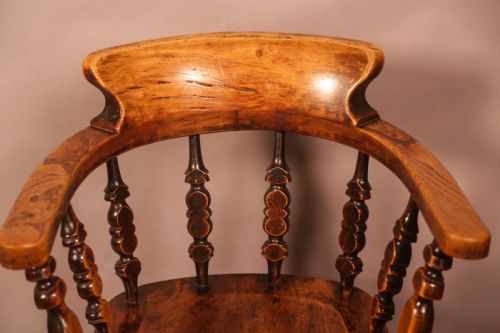 A GOOD VICTORIAN SMOKERS BOW IN ASH WITH AN ELM SEAT - ADDITIONAL PHOTO 4
