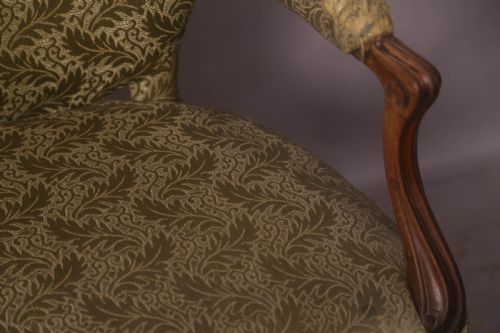 AN ENGLISH 18 C SALON ARMCHAIR - ADDITIONAL PHOTO 3