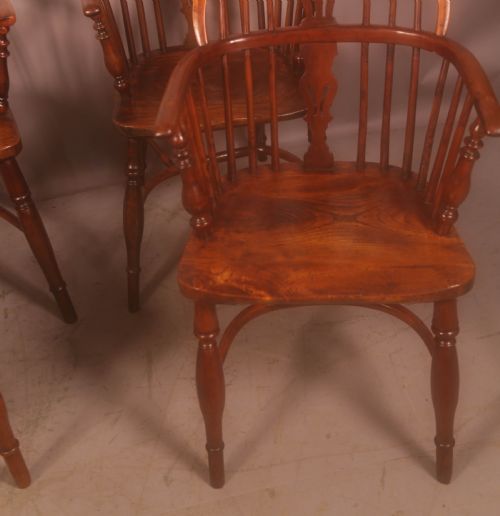 A HARLEQUIN SET OF 4 YEW WOOD WINDSOR CHAIRS - ADDITIONAL PHOTO 3