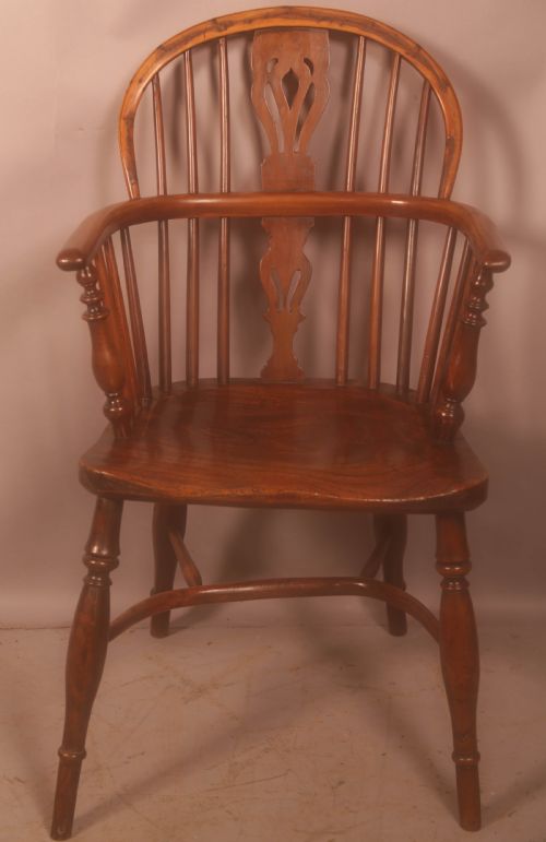 A HARLEQUIN SET OF 4 YEW WOOD WINDSOR CHAIRS - ADDITIONAL PHOTO 11