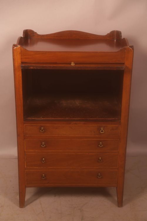 A GEORGIAN TRAY TOP CHEST IN MAHOGANY - ADDITIONAL PHOTO 1