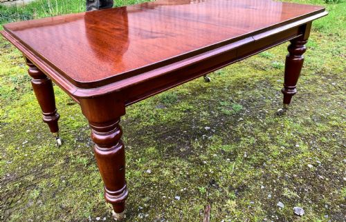 A SMALL VICTORIAN EXTENDING DINING TABLE - ADDITIONAL PHOTO 21