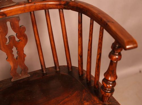 A YEW WOOD LOW BACK WINDSOR CHAIR GABBITASS WORKSOP - ADDITIONAL PHOTO 4