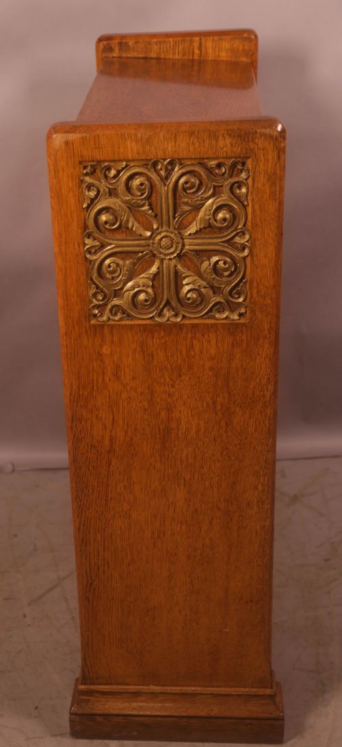 A LATE VICTORIAN OAK READING STAND WITH BRASS WORK - ADDITIONAL PHOTO 4