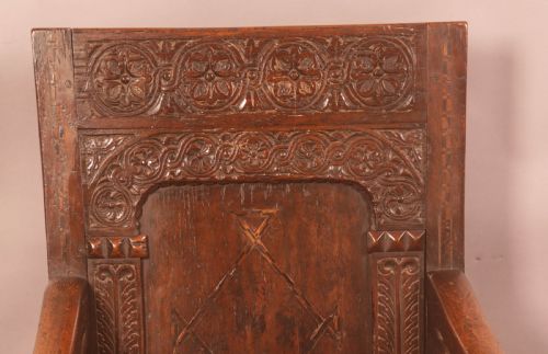 A 17TH CENTURY WAINSCOTT ARMCHAIR IN OAK - ADDITIONAL PHOTO 1
