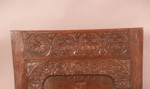 A 17TH CENTURY WAINSCOTT ARMCHAIR IN OAK - ADDITIONAL PHOTO 6