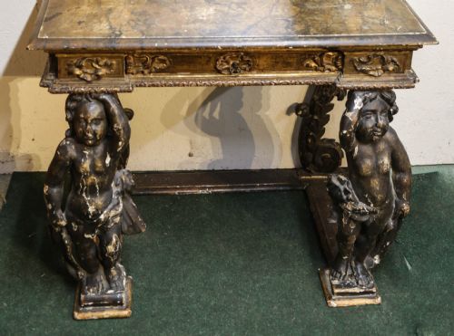 AN 18TH CENTURY ITALIAN CONSOLE TABLE - ADDITIONAL PHOTO 2