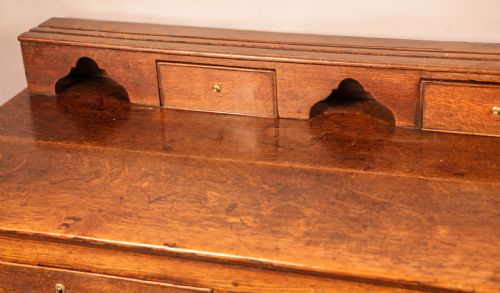 A SUPER GEORGIAN SERVING DRESSER IN OAK - ADDITIONAL PHOTO 9
