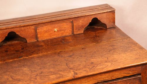 A SUPER GEORGIAN SERVING DRESSER IN OAK - ADDITIONAL PHOTO 10