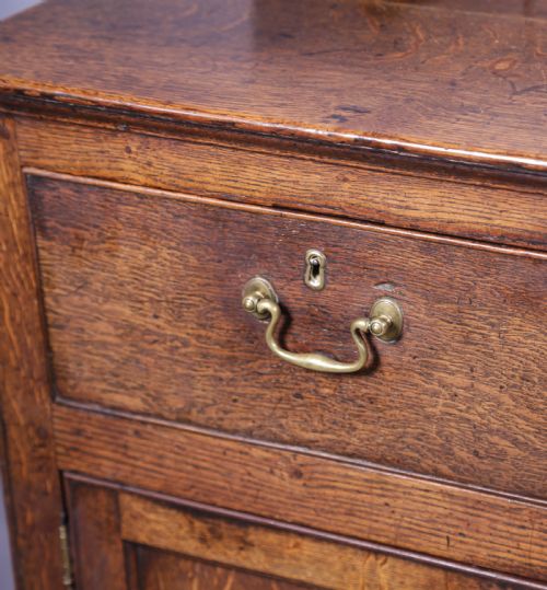 A SUPER GEORGIAN SERVING DRESSER IN OAK - ADDITIONAL PHOTO 14