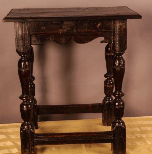 a good 17th century joint stool - CATEGORY: ANTIQUE STOOLS - DATED 17TH CENTURY