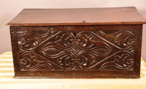 a 17th century oak document box - CATEGORY: ANTIQUE BOXES - DATED 17TH CENTURY