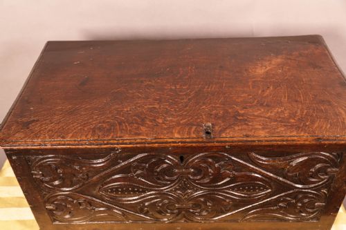 A 17TH CENTURY OAK DOCUMENT BOX - ADDITIONAL PHOTO 3