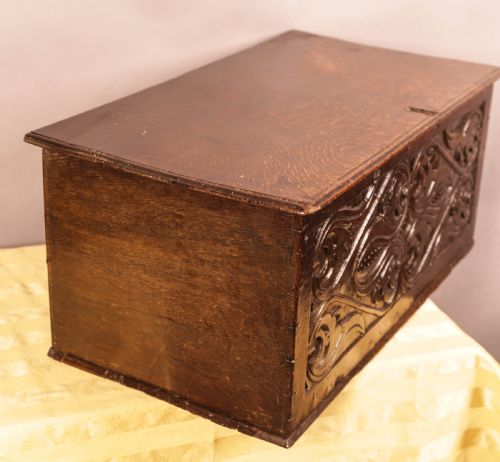 A 17TH CENTURY OAK DOCUMENT BOX - ADDITIONAL PHOTO 6
