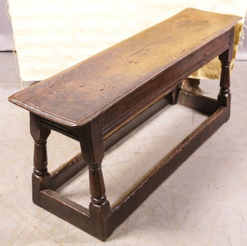 A RARE 17TH CENTURY JOINT BENCH IN OAK - ADDITIONAL PHOTO 9