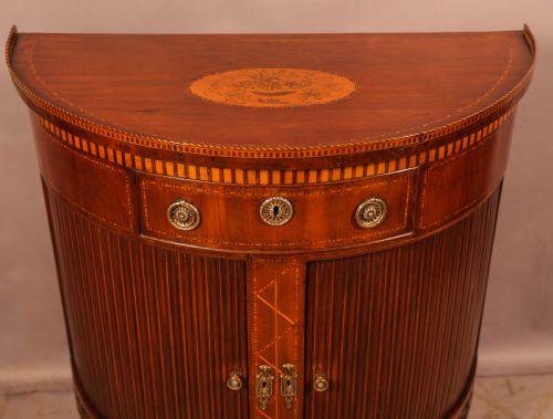 AN 18TH CENTURY DEMI LUNE BEDROOM CHEST MAHOGANY INLAID - ADDITIONAL PHOTO 4