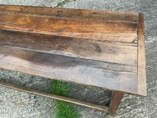 A LARGE OAK FARMHOUSE TABLE - ADDITIONAL PHOTO 2