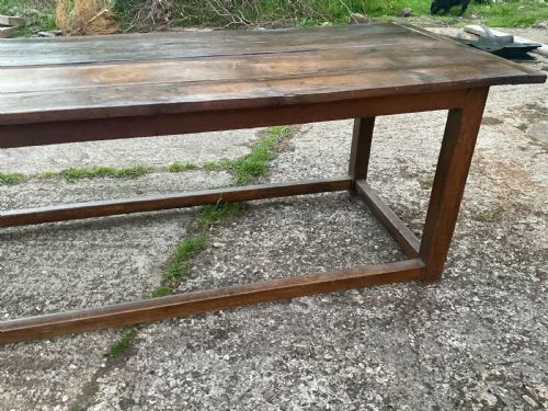 A LARGE OAK FARMHOUSE TABLE - ADDITIONAL PHOTO 12