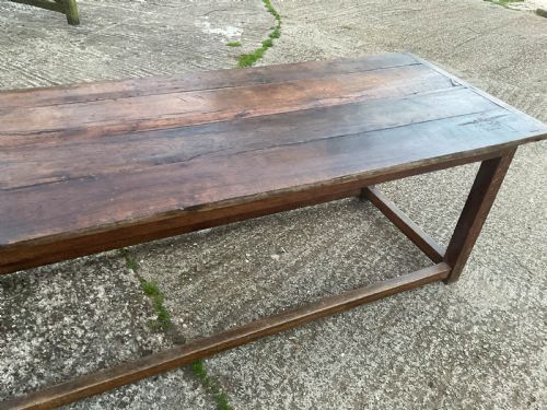 A LARGE OAK FARMHOUSE TABLE - ADDITIONAL PHOTO 15
