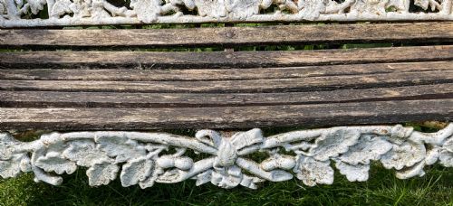 A VICTORIAN CAST IRON GARDEN BENCH VERY FANCY - ADDITIONAL PHOTO 7