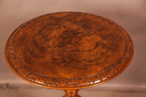 A VICTORIAN BURR WALNUT OCCAISIONAL TABLE - ADDITIONAL PHOTO 4