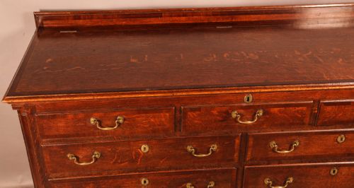 AN OAK DOWER CHEST LIFT TOP AND 4 DRAWERS - ADDITIONAL PHOTO 3